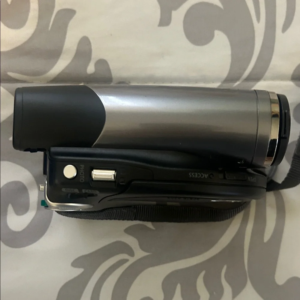 Samsung Silver and Black Camcorder